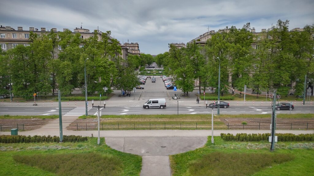 Nowa Huta miasto w parku czy park, który zasłonił miasto - Plac Centralny