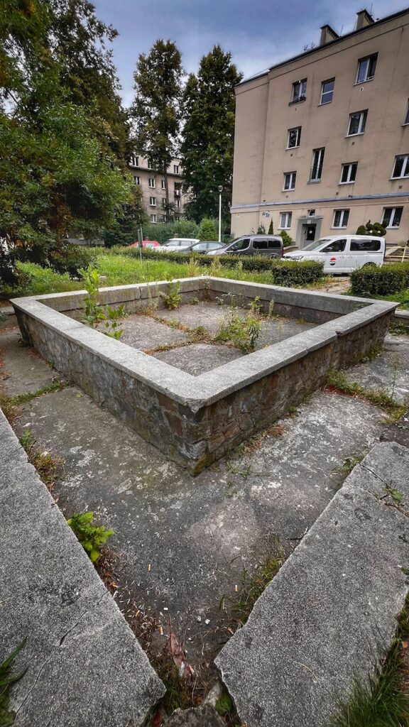 Fontanna na os. Szkolnym 31 – przetarg na remont